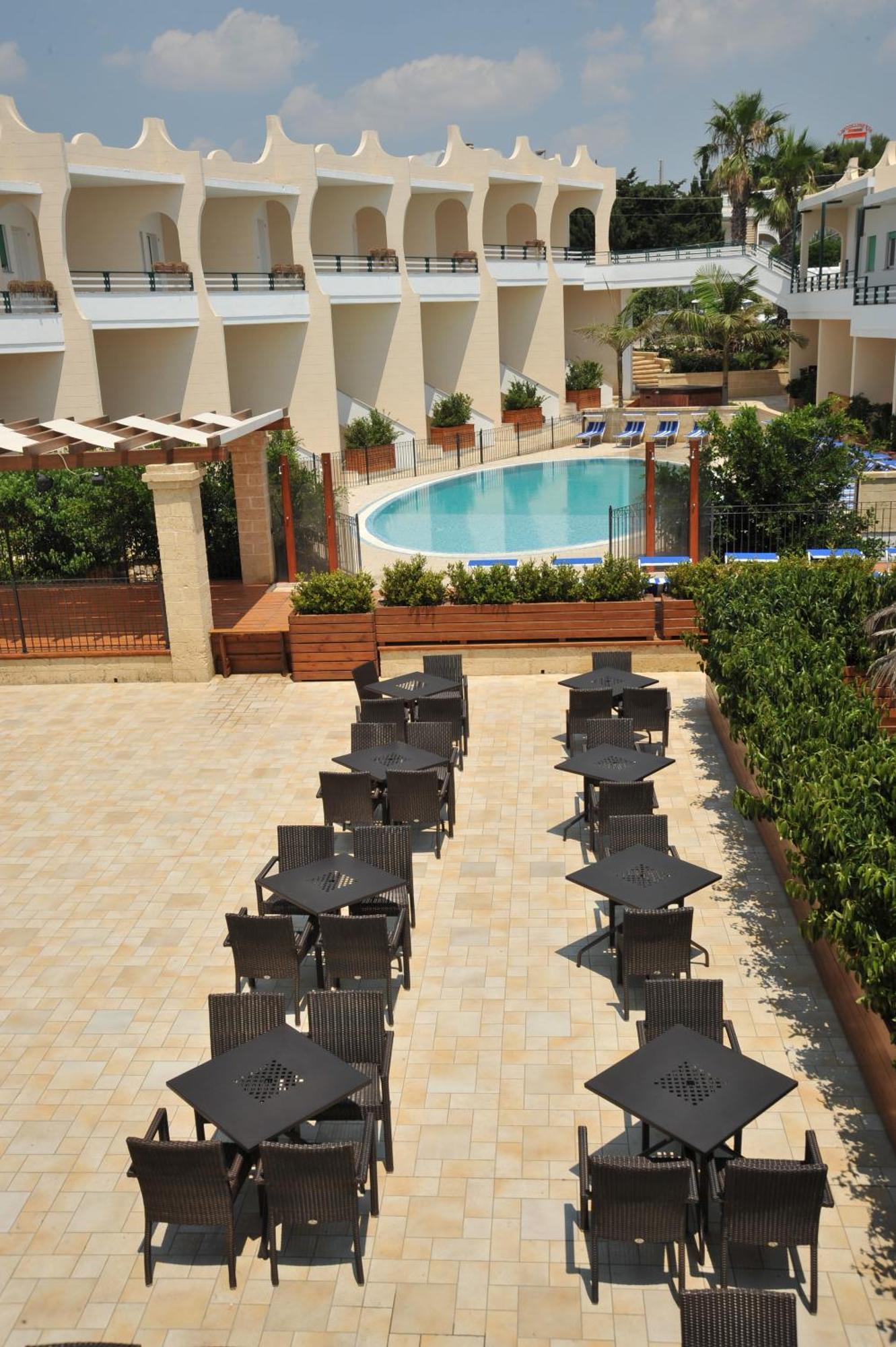 Cala Saracena Resort Torre Vado Esterno foto