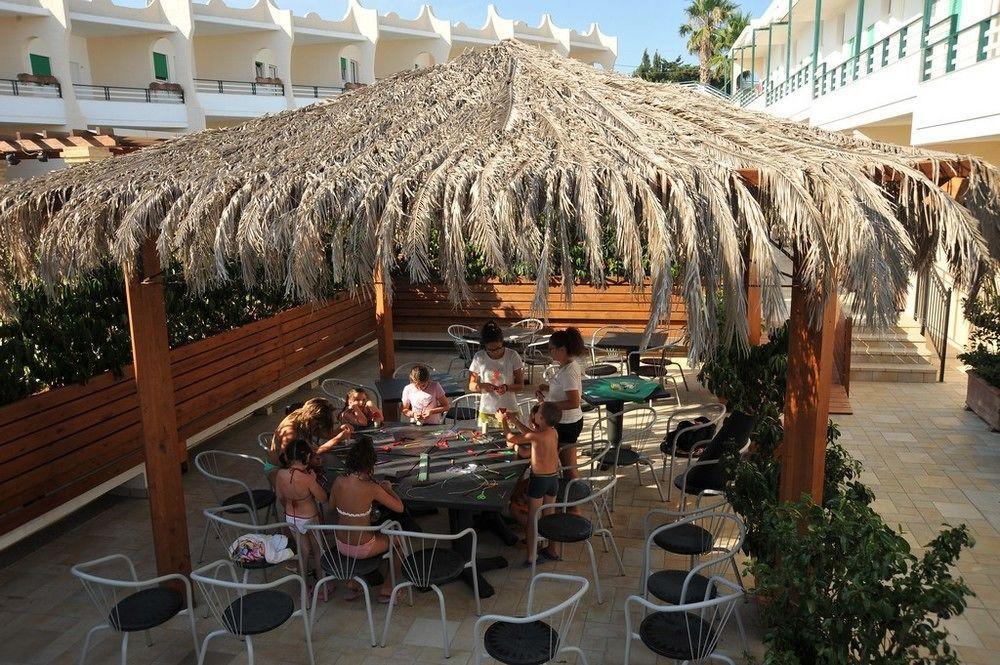 Cala Saracena Resort Torre Vado Esterno foto