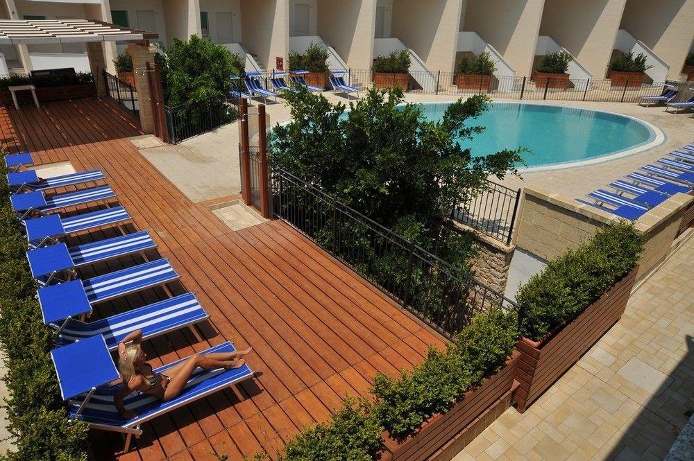 Cala Saracena Resort Torre Vado Esterno foto
