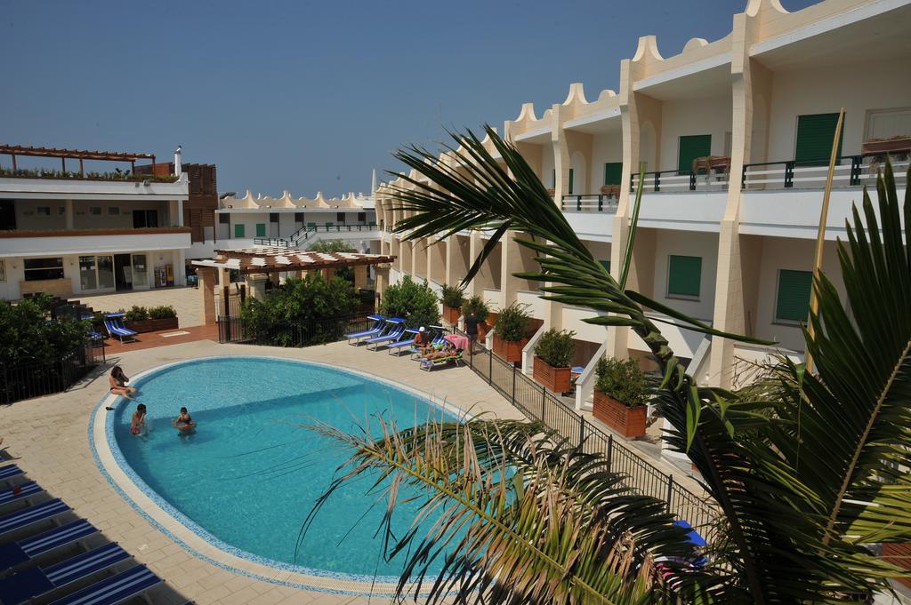 Cala Saracena Resort Torre Vado Esterno foto
