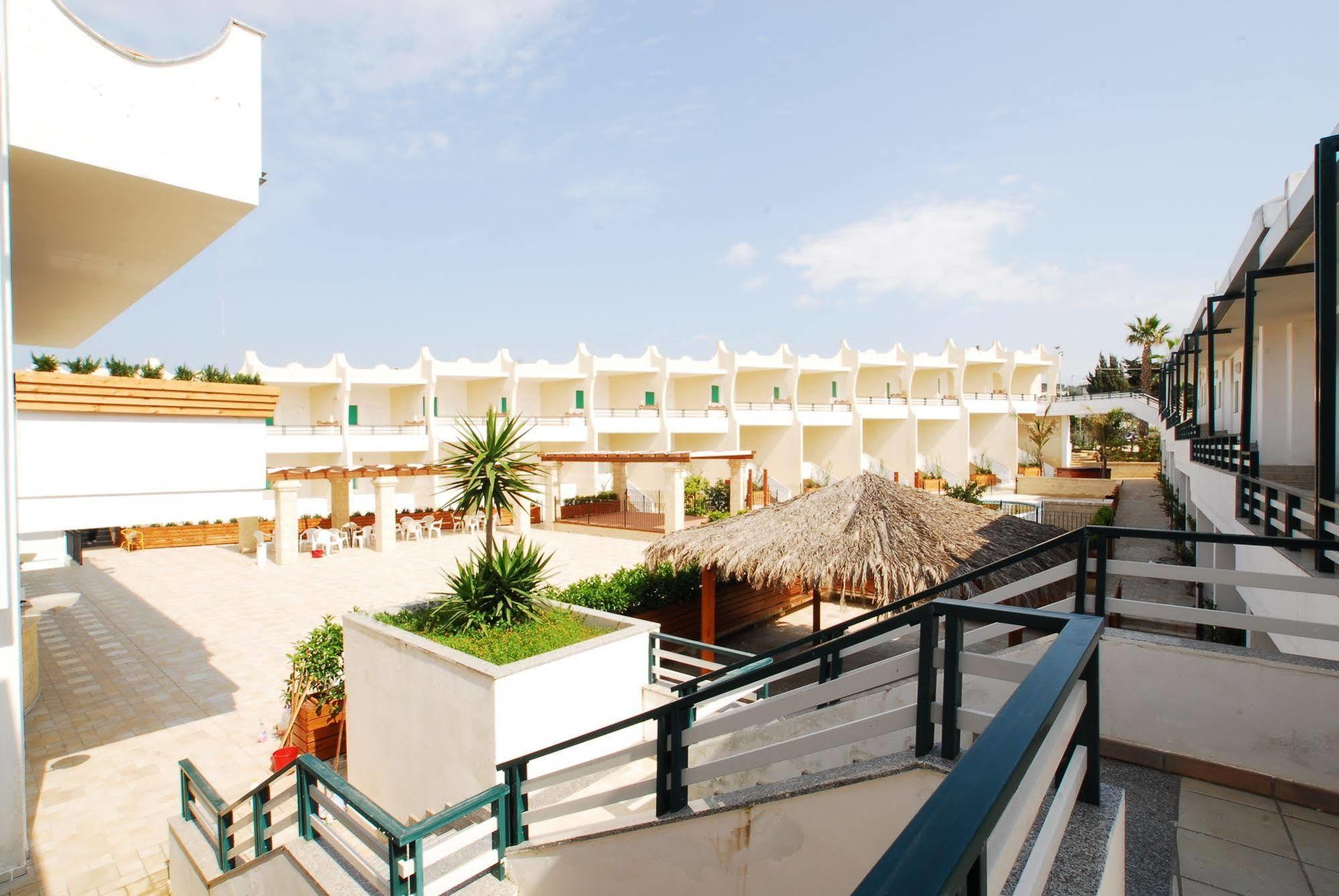 Cala Saracena Resort Torre Vado Esterno foto