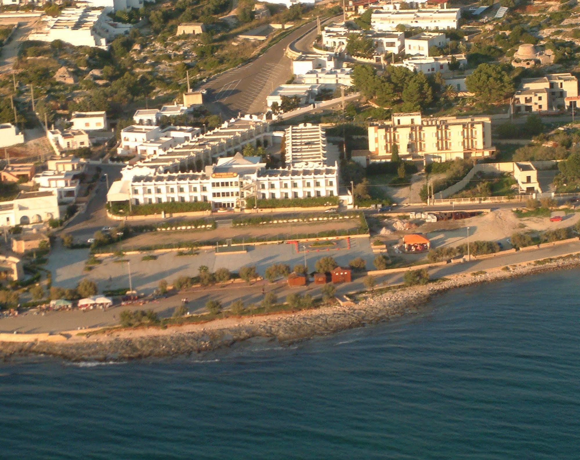 Cala Saracena Resort Torre Vado Esterno foto