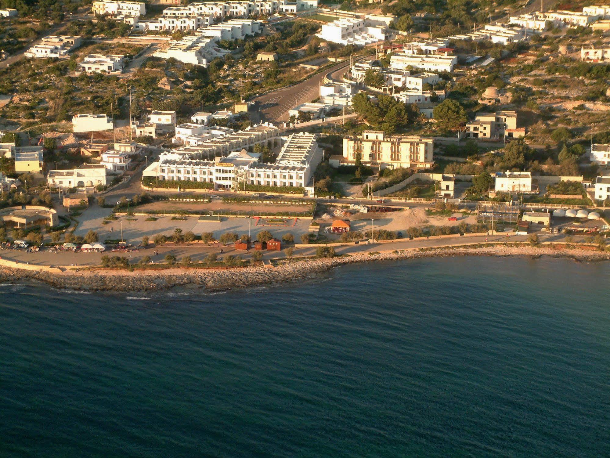 Cala Saracena Resort Torre Vado Esterno foto