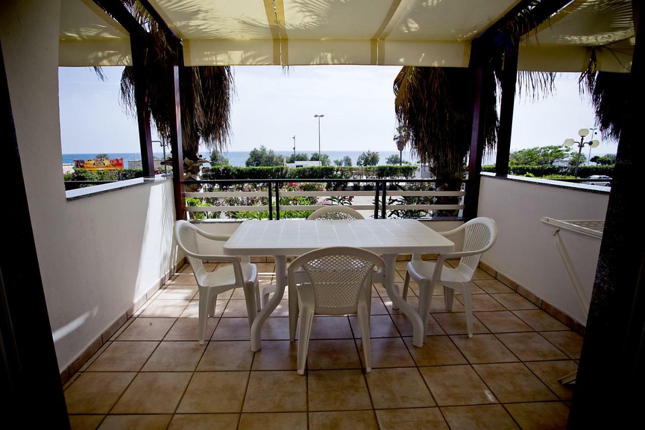 Cala Saracena Resort Torre Vado Esterno foto